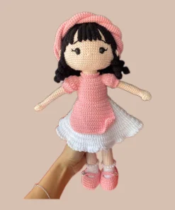 Búp bê len bé gái váy hồng trắng tóc tết mũ nồi